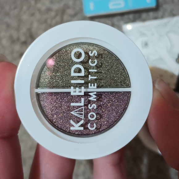 5 Pack Sampler EyeShadow Set - Picture 2 of 15